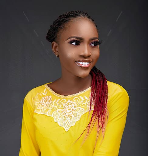 Daria Okonkwo, Fieldset