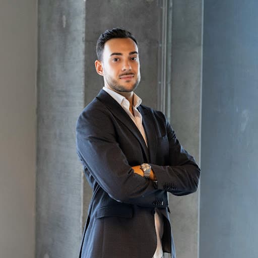 Marco Delgado, Veriva